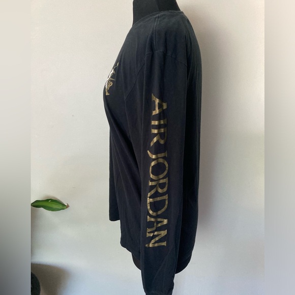 Nike Air Jordan long sleeve tshirt - Picture 2 of 4